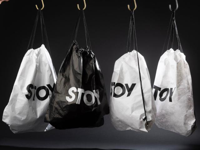 Stoy - Tyvek bag - in black and white