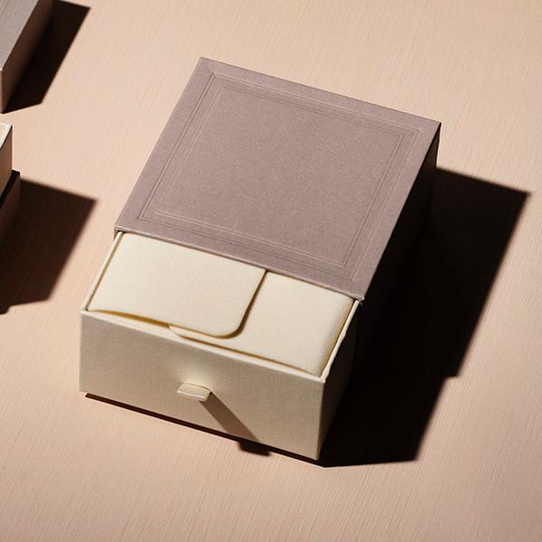 Scatola a cassetto Moka con nastro 10x10x5 cm